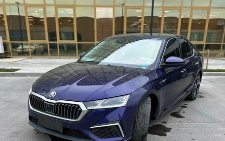 Skoda Octavia IV, 2022 год, 2 300 000 рублей, 1 фотография