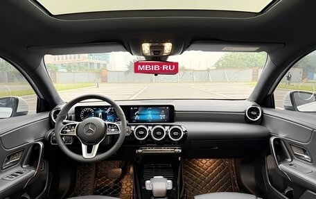 Mercedes-Benz A-Класс, 2022 год, 2 150 000 рублей, 9 фотография