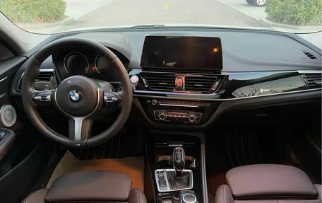 BMW 1 серия, 2022 год, 1 910 000 рублей, 12 фотография