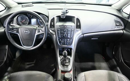 Opel Astra J, 2011 год, 639 900 рублей, 10 фотография