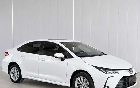 Toyota Corolla, 2022 год, 1 650 000 рублей, 2 фотография