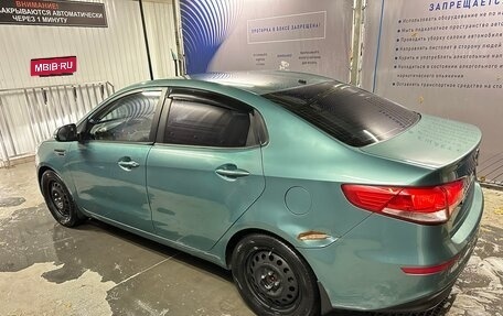 KIA Rio III рестайлинг, 2011 год, 600 000 рублей, 21 фотография