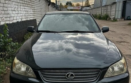 Lexus IS II рестайлинг 2, 1999 год, 900 000 рублей, 2 фотография