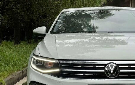 Volkswagen Bora, 2023 год, 1 650 000 рублей, 6 фотография