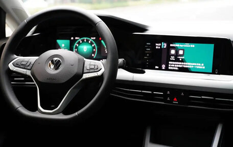 Volkswagen Golf VIII, 2022 год, 2 150 000 рублей, 11 фотография