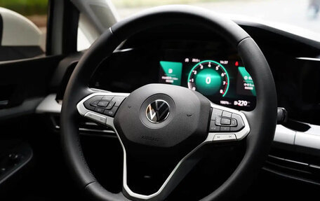 Volkswagen Golf VIII, 2022 год, 2 150 000 рублей, 12 фотография