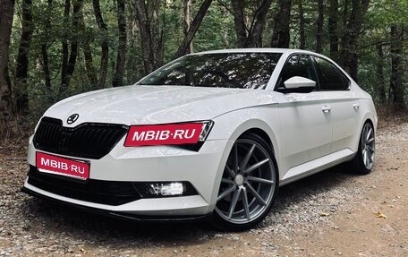 Skoda Superb III рестайлинг, 2016 год, 2 580 000 рублей, 1 фотография