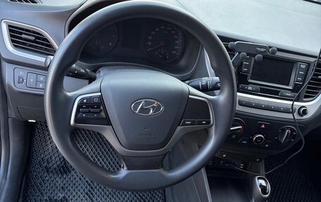 Hyundai Solaris II рестайлинг, 2018 год, 1 000 000 рублей, 7 фотография