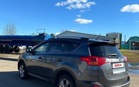 Toyota RAV4, 2015 год, 1 650 000 рублей, 7 фотография