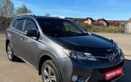 Toyota RAV4, 2015 год, 1 650 000 рублей, 4 фотография