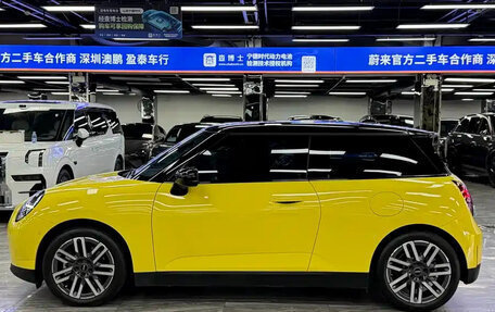MINI Hatch, 2024 год, 3 550 000 рублей, 4 фотография