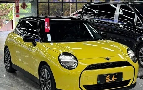 MINI Hatch, 2024 год, 3 550 000 рублей, 3 фотография