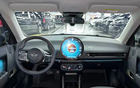 MINI Hatch, 2024 год, 3 550 000 рублей, 10 фотография