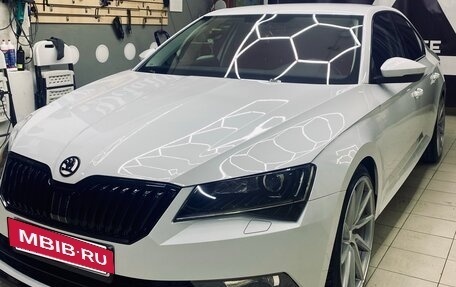 Skoda Superb III рестайлинг, 2016 год, 2 580 000 рублей, 11 фотография