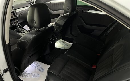 Skoda Superb III рестайлинг, 2016 год, 2 580 000 рублей, 16 фотография