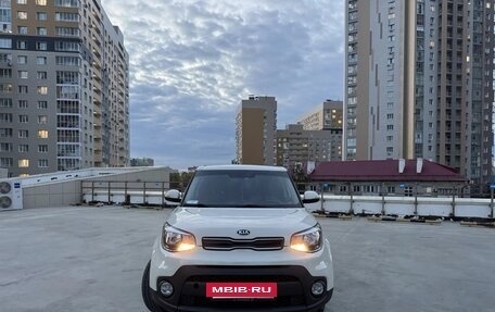 KIA Soul II рестайлинг, 2016 год, 1 285 000 рублей, 3 фотография