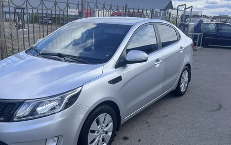 KIA Rio III рестайлинг, 2013 год, 680 000 рублей, 1 фотография