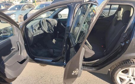 Renault Sandero II рестайлинг, 2015 год, 930 000 рублей, 3 фотография