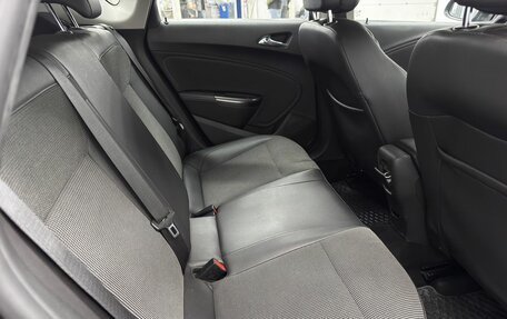 Opel Astra J, 2011 год, 790 000 рублей, 10 фотография