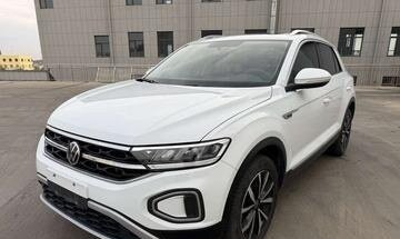 Volkswagen T-Roc I, 2023 год, 1 750 000 рублей, 2 фотография