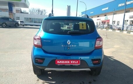 Renault Sandero II рестайлинг, 2016 год, 930 000 рублей, 1 фотография