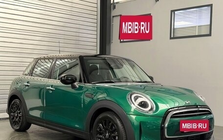 MINI Hatch, 2023 год, 2 020 000 рублей, 3 фотография