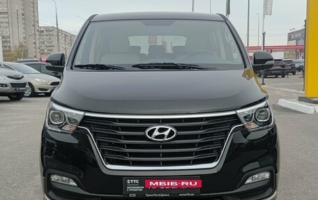 Hyundai H-1 II рестайлинг, 2021 год, 3 240 000 рублей, 6 фотография