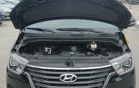 Hyundai H-1 II рестайлинг, 2021 год, 3 240 000 рублей, 13 фотография