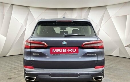 BMW X5, 2018 год, 5 890 000 рублей, 4 фотография