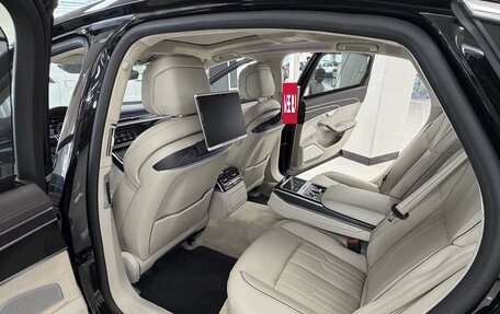 Audi A8, 2018 год, 5 700 000 рублей, 25 фотография
