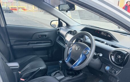 Toyota Aqua I, 2017 год, 1 050 000 рублей, 10 фотография