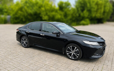 Toyota Camry, 2020 год, 3 150 000 рублей, 2 фотография