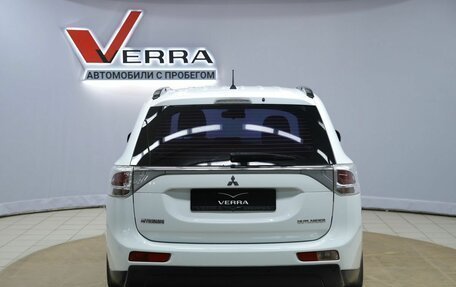 Mitsubishi Outlander III рестайлинг 3, 2013 год, 1 150 000 рублей, 6 фотография