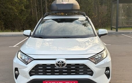 Toyota RAV4, 2021 год, 3 100 000 рублей, 4 фотография