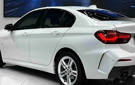BMW 1 серия, 2023 год, 1 700 000 рублей, 6 фотография