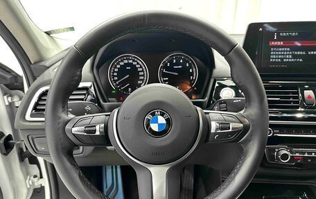 BMW 1 серия, 2023 год, 1 700 000 рублей, 10 фотография