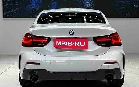 BMW 1 серия, 2023 год, 1 700 000 рублей, 5 фотография
