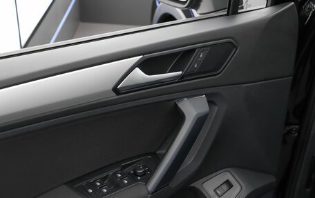 Volkswagen Tiguan II, 2020 год, 2 870 000 рублей, 18 фотография