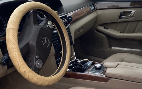 Mercedes-Benz E-Класс, 2012 год, 1 200 000 рублей, 7 фотография