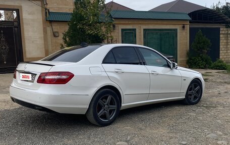 Mercedes-Benz E-Класс, 2012 год, 1 200 000 рублей, 4 фотография