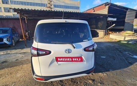 Toyota Sienta II, 2016 год, 1 280 000 рублей, 4 фотография