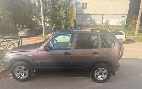 Chevrolet Niva I рестайлинг, 2019 год, 1 000 000 рублей, 5 фотография