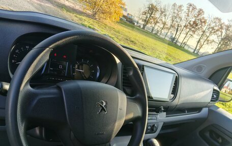 Peugeot Expert, 2018 год, 2 350 000 рублей, 9 фотография