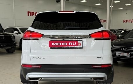 Geely Atlas, 2021 год, 1 975 000 рублей, 6 фотография