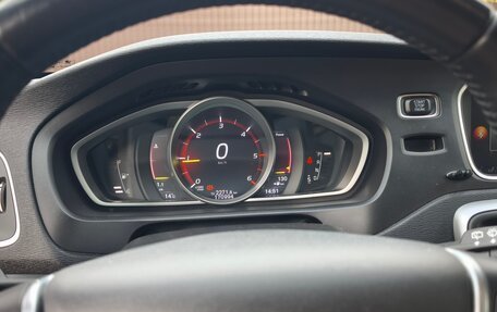 Volvo V40 Cross Country I, 2018 год, 1 980 000 рублей, 9 фотография
