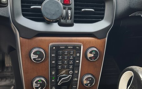Volvo V40 Cross Country I, 2018 год, 1 980 000 рублей, 7 фотография