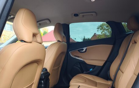 Volvo V40 Cross Country I, 2018 год, 1 980 000 рублей, 15 фотография