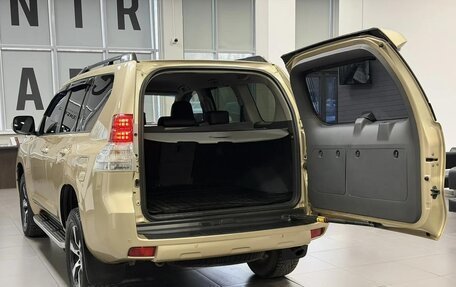 Toyota Land Cruiser Prado 150 рестайлинг, 2011 год, 2 950 000 рублей, 15 фотография
