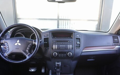 Mitsubishi Pajero IV рестайлинг 2, 2008 год, 1 570 000 рублей, 12 фотография
