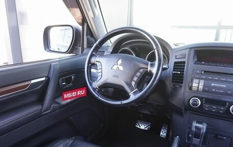 Mitsubishi Pajero IV рестайлинг 2, 2008 год, 1 570 000 рублей, 13 фотография